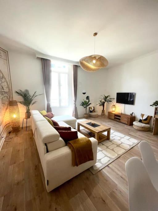 Appartement L'Echappee Chic Au Coeur De Valence à Valence  Extérieur photo