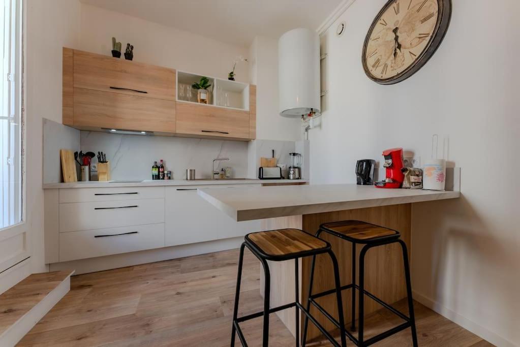 Appartement L'Echappee Chic Au Coeur De Valence à Valence  Extérieur photo