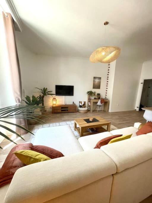 Appartement L'Echappee Chic Au Coeur De Valence à Valence  Extérieur photo