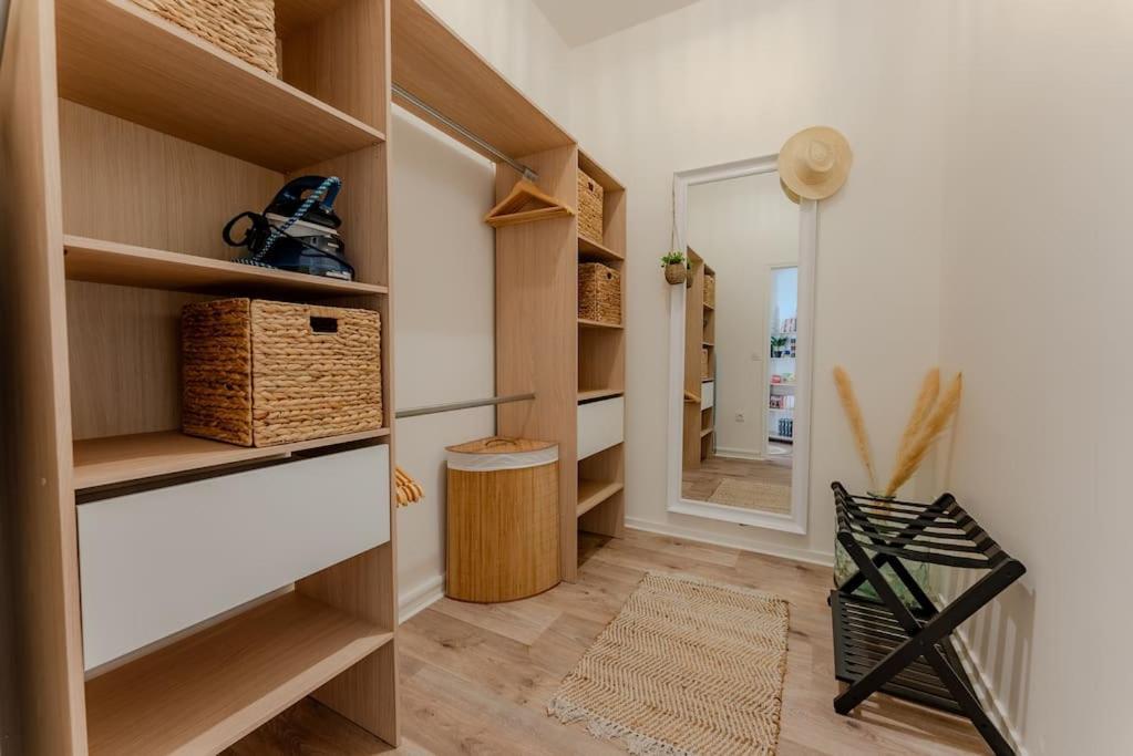 Appartement L'Echappee Chic Au Coeur De Valence à Valence  Extérieur photo