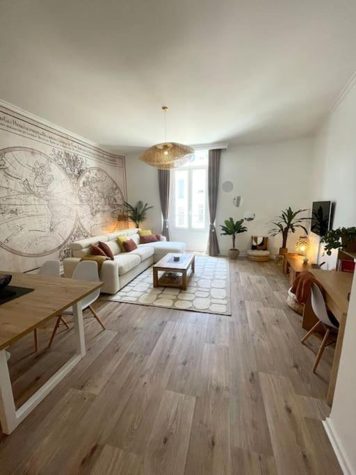 Appartement L'Echappee Chic Au Coeur De Valence à Valence  Extérieur photo