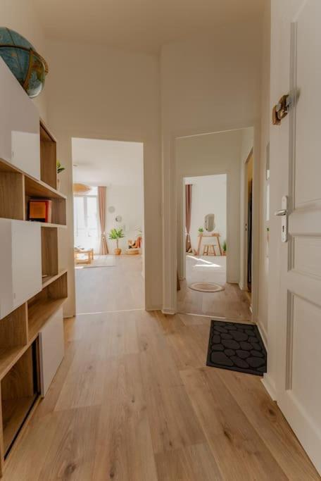 Appartement L'Echappee Chic Au Coeur De Valence à Valence  Extérieur photo